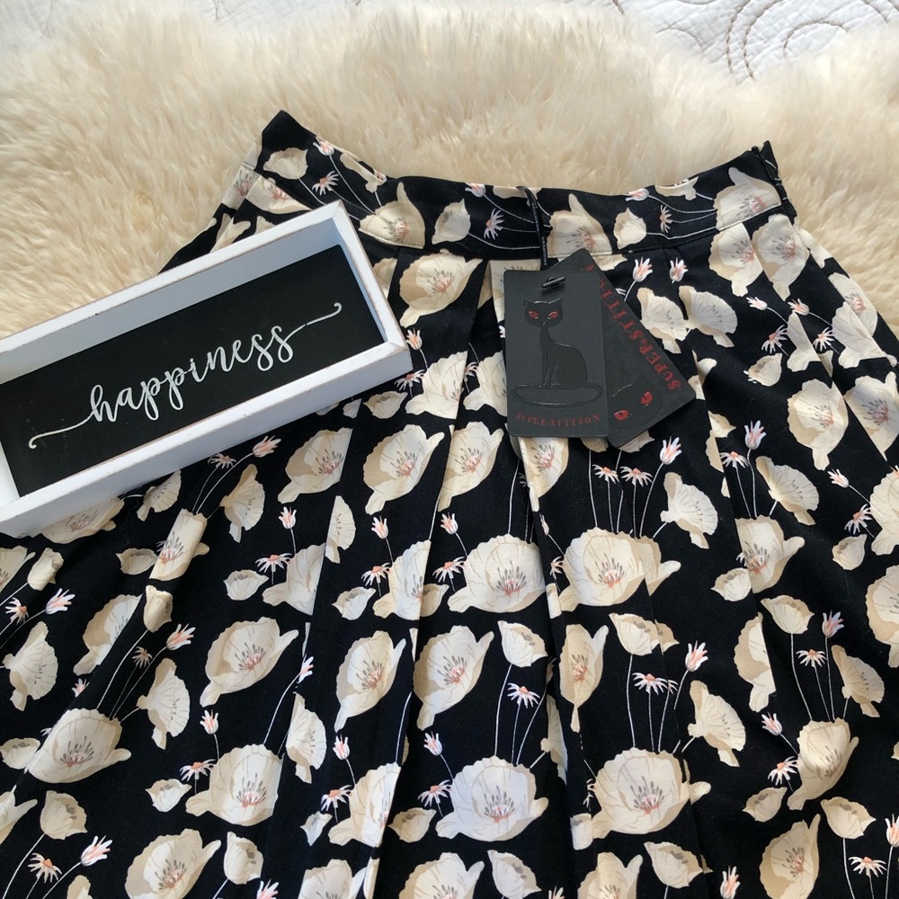 NWT ModCloth boxpleat skirt - Superstition brand